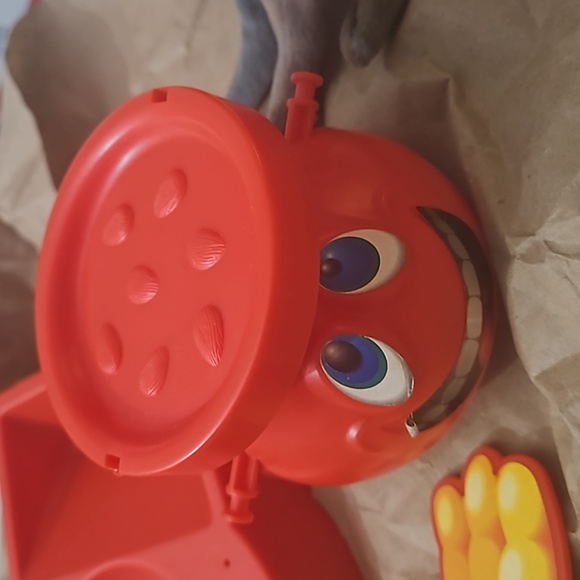 1986 Milton Bradley Company Don't Spill The Beans Game with instructions - Picture 4 of 13